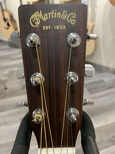 Martin Guitars - D-10E MARTIN 3